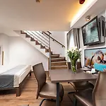 Hotel Opera Garden & 4*