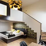 Opera Garden & Hotel 4*