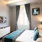 Opera Garden & Hotel Budapest