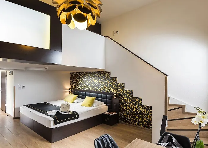 Opera Garden Hotel&apartments Hotell 4*