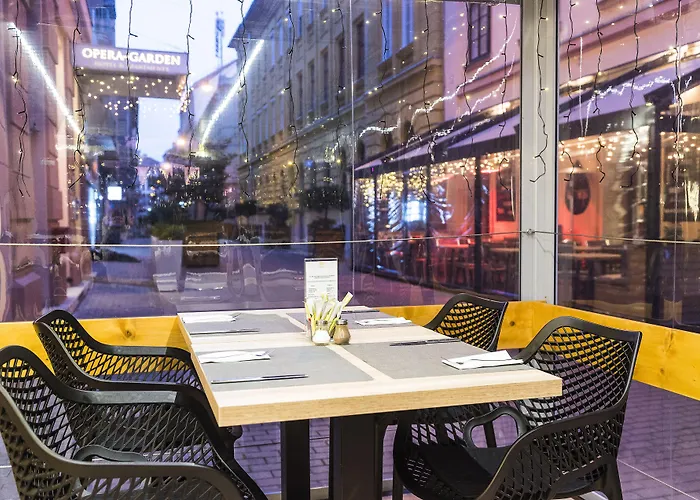 Hotell Opera Garden Hotel&apartments 4*
