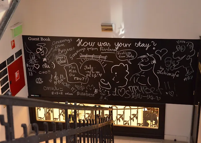 Opera Garden & מלון 4*