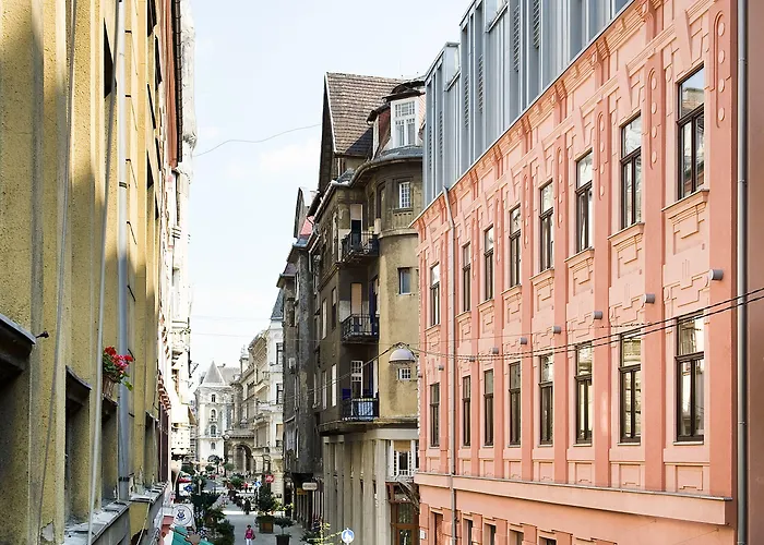 Opera Garden Hotel&apartments Hotell 4*