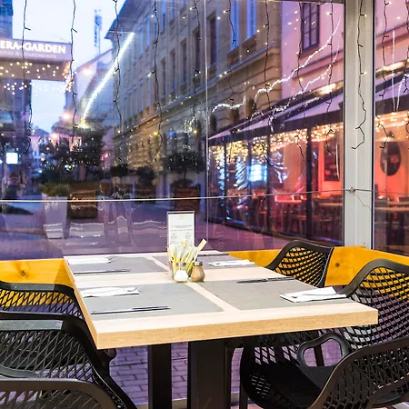 Opera Garden Hotel&apartments 4* Boedapest
