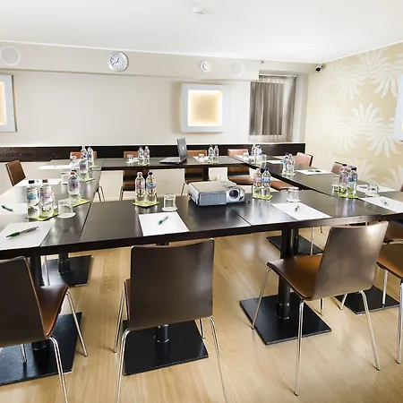 Opera Garden & Отель 4*