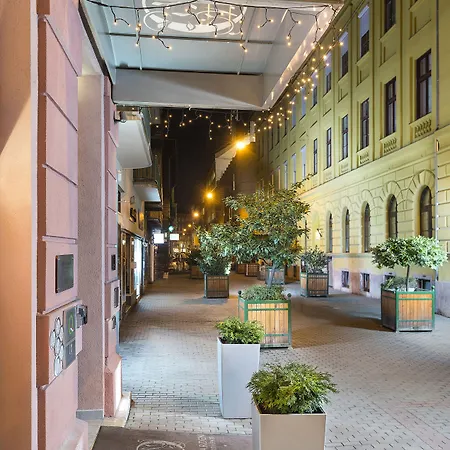 Opera Garden &