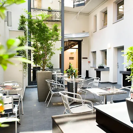 Отель Opera Garden & 4*