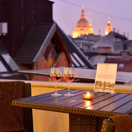 Opera Garden Hotel&apartments 4*