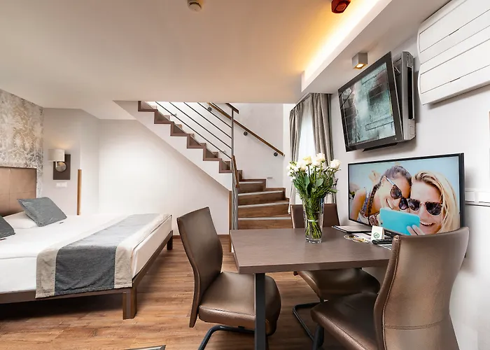 Hotel Opera Garden & 4*