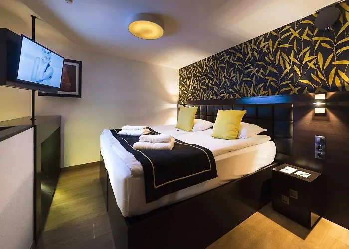 Opera Garden & Hotel 4*