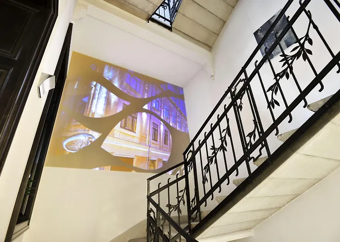 Opera Garden & Hotel