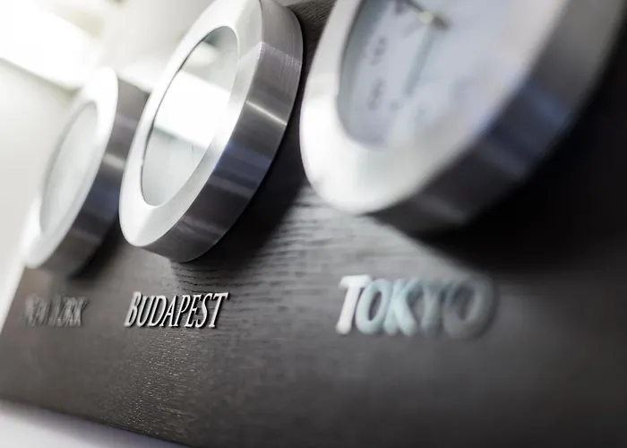 Opera Garden & Hotel