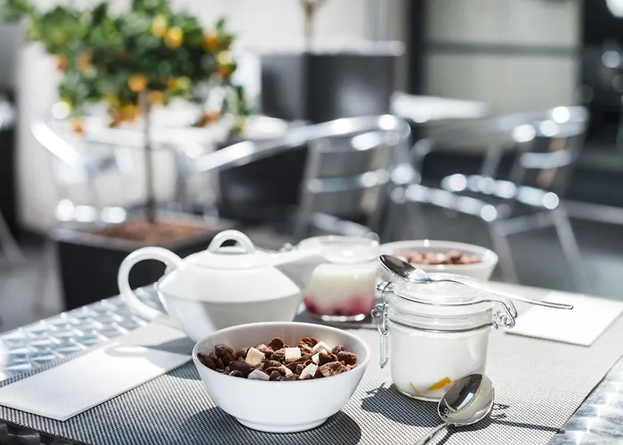 Hotel Opera Garden & 4*