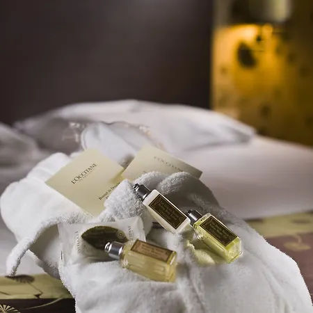 מלון Opera Garden & 4*