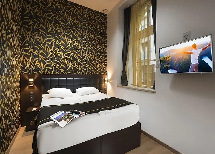 Hotel Opera Garden & Budapest